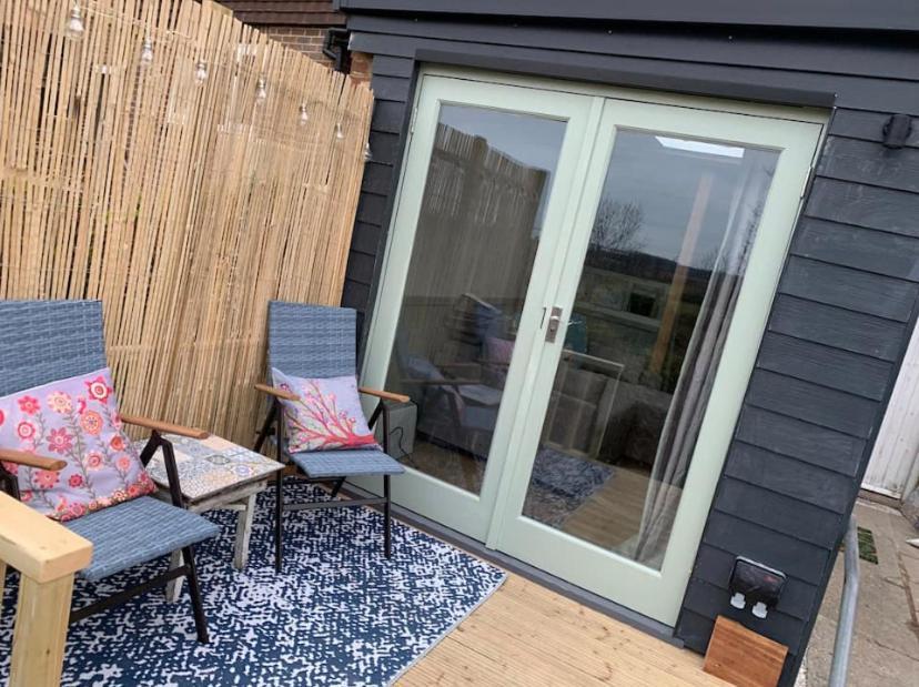Meadow View - A Studio With Free Parking And A Sunny Terrace 루이스 외부 사진