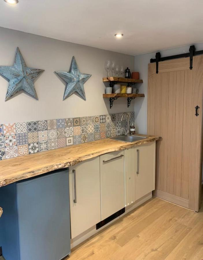 Meadow View - A Studio With Free Parking And A Sunny Terrace 루이스 외부 사진